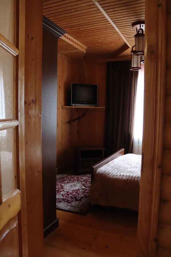 Садыба Полыцька Villa Guta Ngoại thất bức ảnh