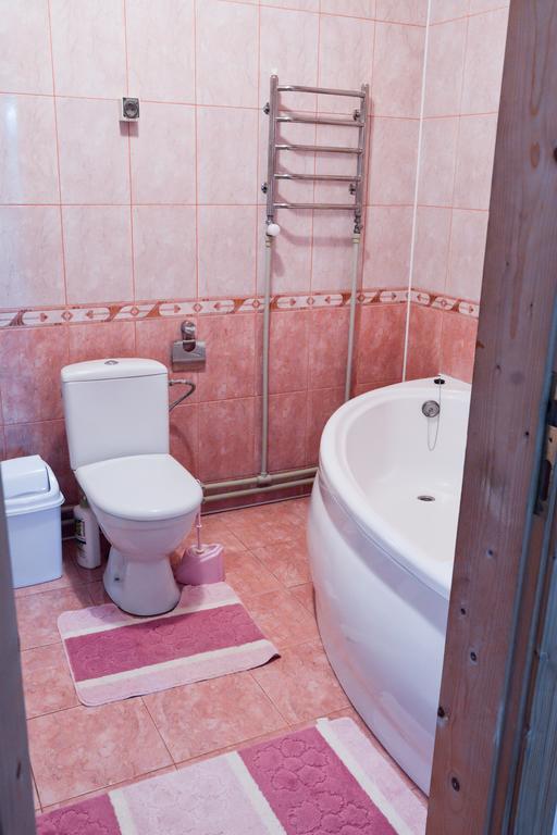 Садыба Полыцька Villa Guta Ngoại thất bức ảnh